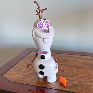 Disney Frozen Olaf Snowman with interchangeable nose and glasses